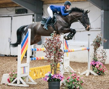 Rachael Connor Storms to Victory in SEIB Winter Novice Qualifier at SouthView Equestrian Centre
